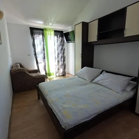 Apartmani Daniela Rab Town Buitenkant foto