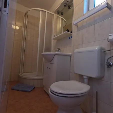 Apartmani Daniela Rab Town Buitenkant foto