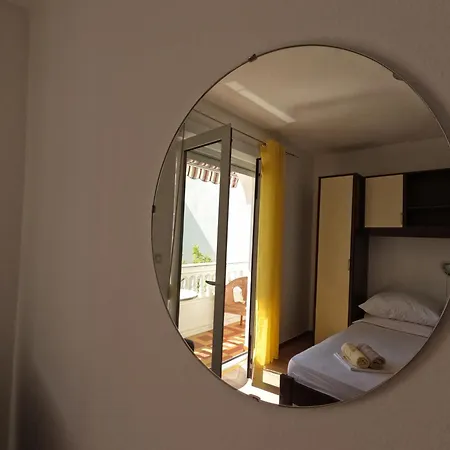 Apartmani Daniela Rab Town Buitenkant foto