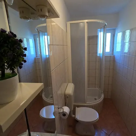 Apartmani Daniela Rab Town Buitenkant foto