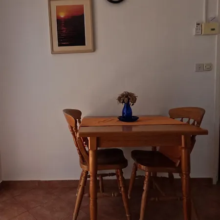 Apartmani Daniela Rab Town Buitenkant foto